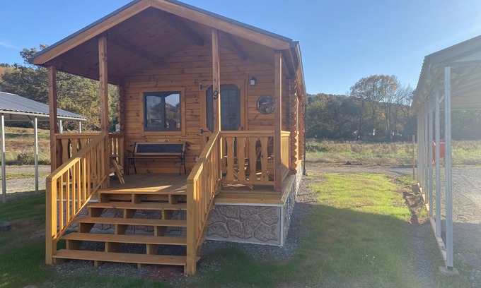 Scottsboro Cabina | Brush Hog Cabin
