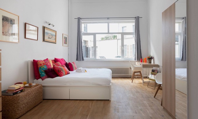 Postel Casa | Brussels Benit Ixelles Residence
