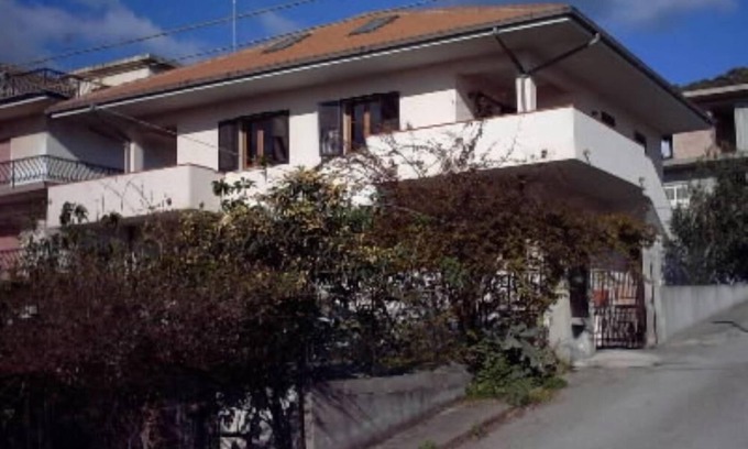 Bruzzano Zeffirio Apartamento | Apartamento a 100 metros del mar en la costa jónica
