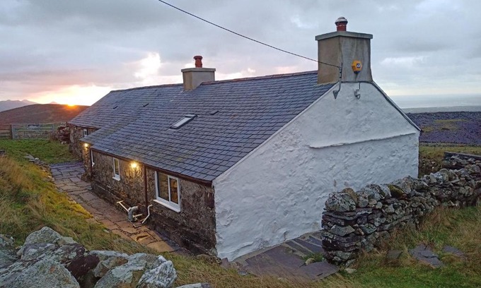 Caernarfon Casa | Bryn Derwen