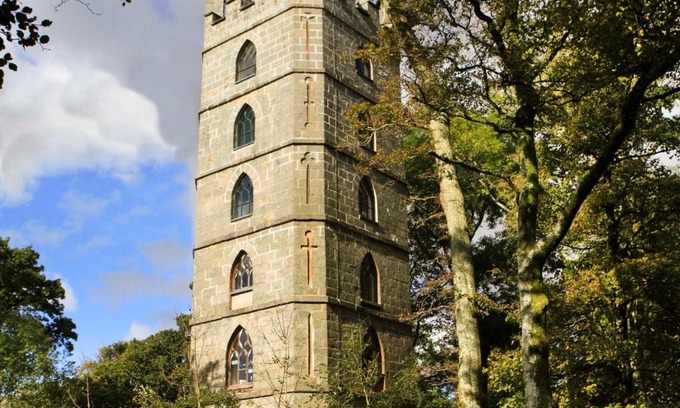 Garndolbenmaen Casa | Brynkir Tower