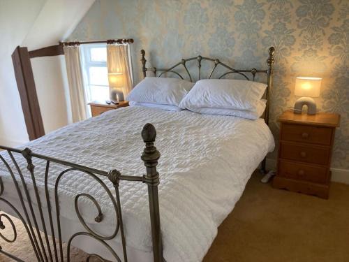 Welshpool Apartamento | Bryntirion Farmhouse Rooms (with bathroom)