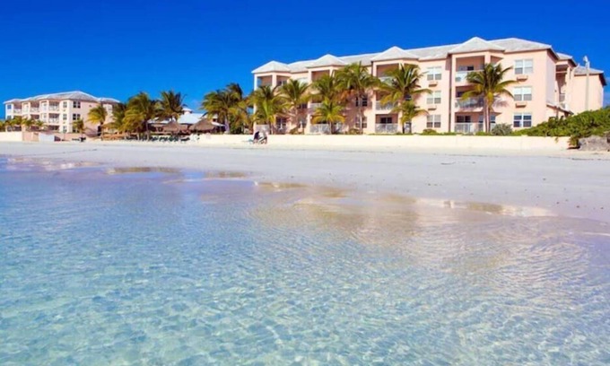 Williams Town Complejo | 2 Island Sea Resort-Pool, Hot Tub