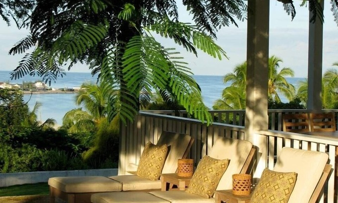 Governor's Harbour Casa | Buccaneer Hill Main House 5 Bedroom Home