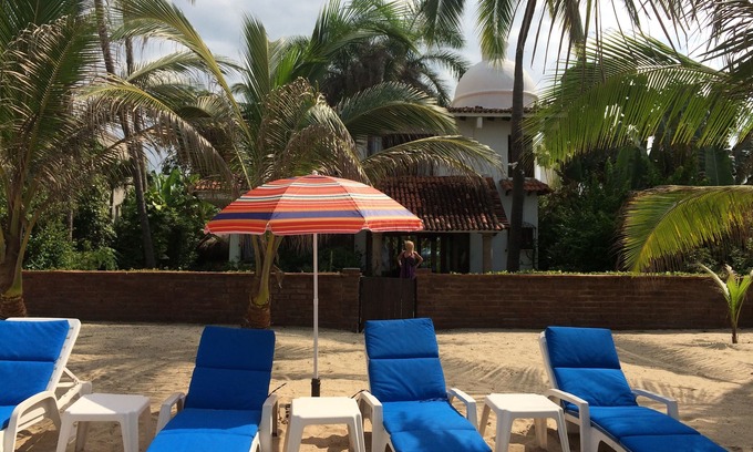 Bucerías Villa | BUCERIAS * VILLA EN LA PLAYA * Exuberantes jardines tropicales + 3 patios, excelente ubicación!