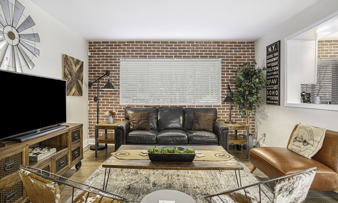 Garden Hills Condominio | Buckhead- Atlanta Condo