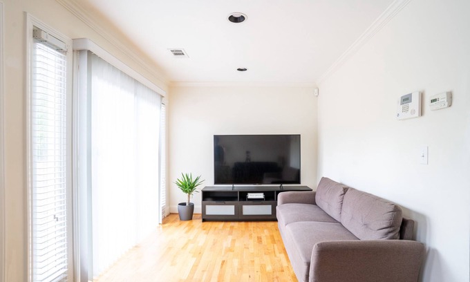 Buckhead Casa | Buckhead private 2-story townhouse with dedicated parking. Fantastic location!