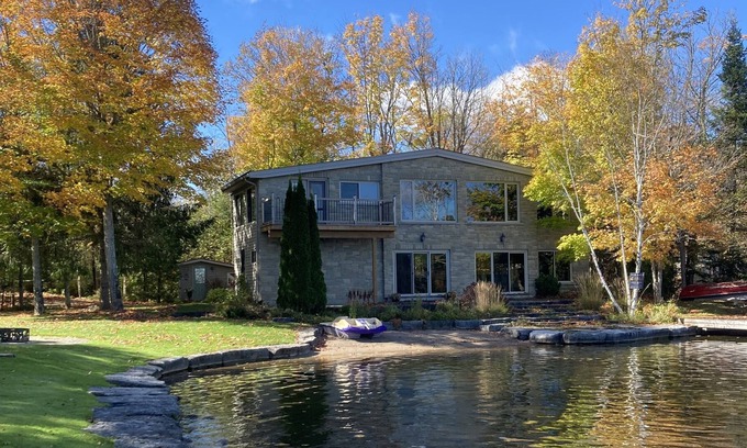 Trent Lakes Casa | Buckhorn Beach House- Ultimate Lakefront Retreat