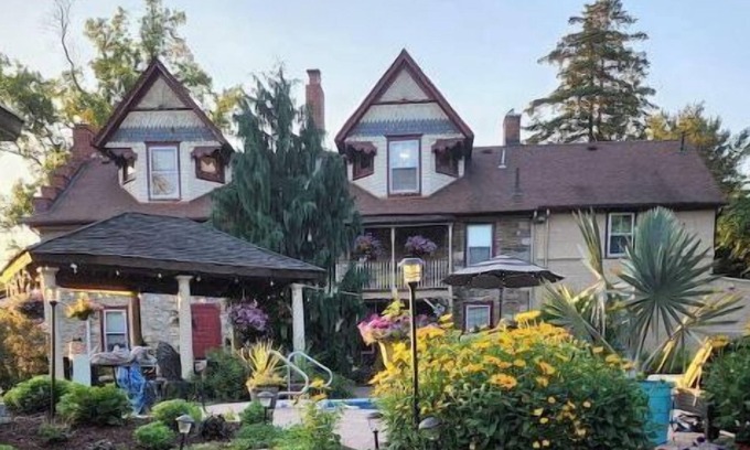 Langhorne Manor Apartamento | Bucks County Historic Estate suite built in 1741.