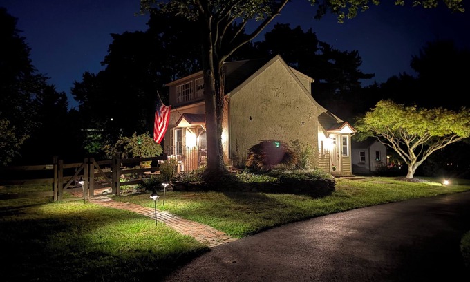 New Britain Township Casa | Bucks County Rustic Farmhouse Private Suite
