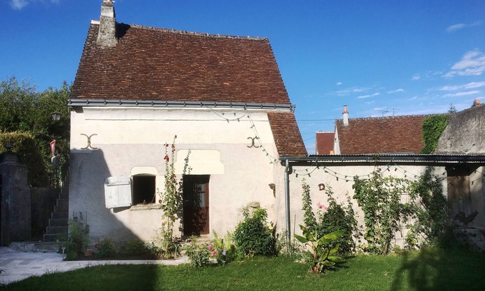 Chambourg-sur-Indre Cabaña | Bucólica cabaña junto al río