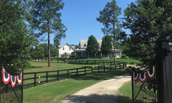 Aiken Apartamento | Bucolic rural getaway in the heart of Aiken's premier horse community.