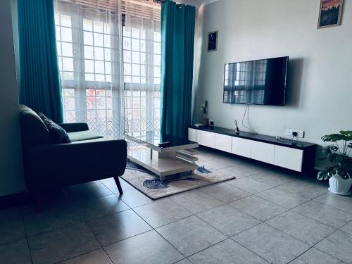 Kampala Apartamento | Budget Cozy home in Kampala