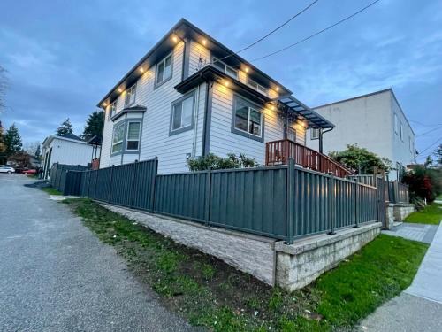 New Westminster Apartamento | Budget friendly 2-Bed 1-Bath Suite