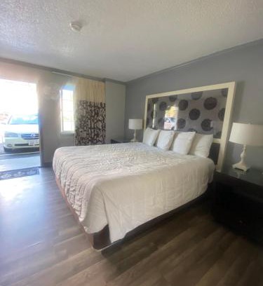 Lakeside Park Hotel | Budget INN At The Heavenly Gondola