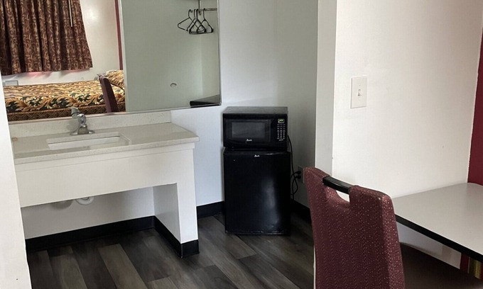 Elizabeth Hotel | Budget Inn - Elizabeth, NJ