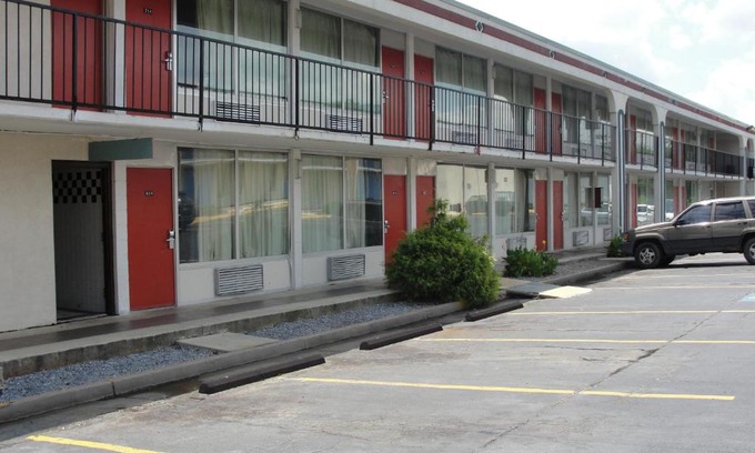 Alcoa Hotel | Budget Inn