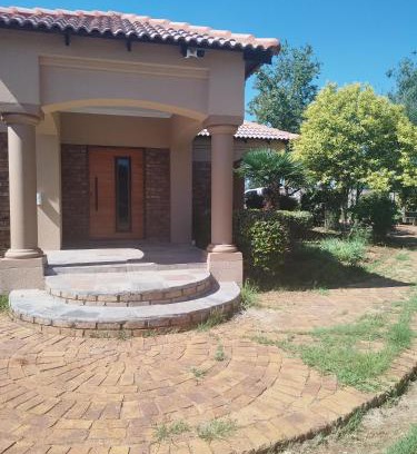 Kempton Park Cama Y Desayuno | BudiasGuest B&B