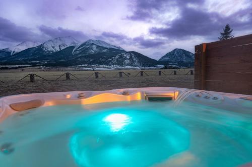 Buena Vista Casa | Buena Vista Mountain Retreat - Ultimate Privacy with Spa & Unbeatable Views