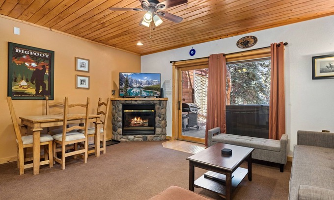 Fall River Estates Condominio | Bugle Pointe B16 (HT)
