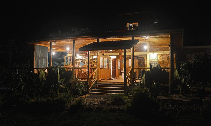 Buhaguzi Cabina | Bugoma Jungle Lodge
