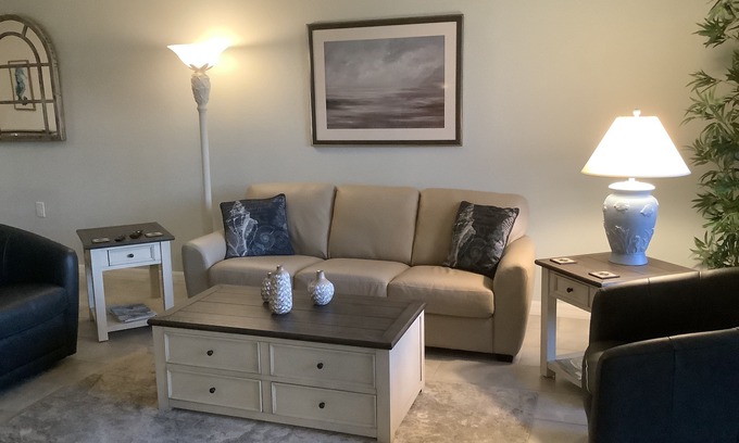 Lakewood Ranch Condominio | Building in Lakewood Ranch? Need a temporary place to stay?