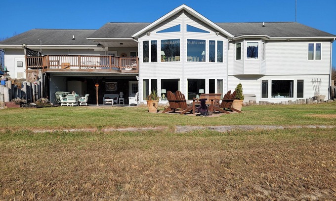 Holland Apartamento | Building Memories & Relationships enjoy stocked pond, woods, game room, and more