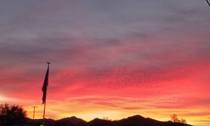 Quartzsite Casa | Building with heat, AC, kitchenette, fitness room, WiFi in welcoming Quartzsite
