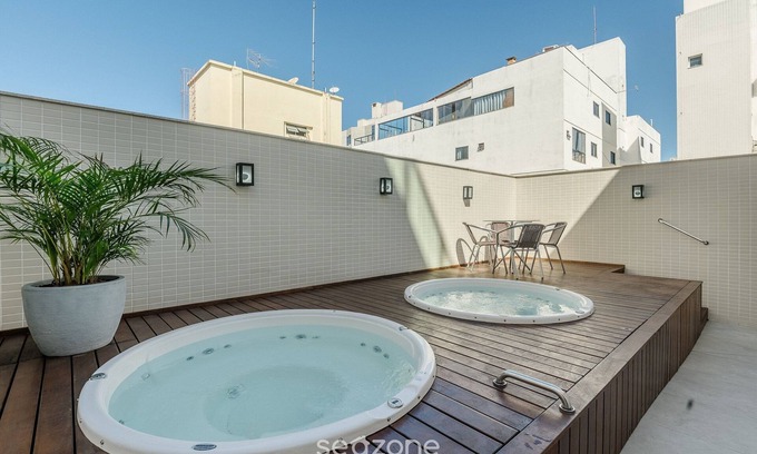 Parque da Areia Preta Apartamento | Building With New Apartments 300m From the Beach - EEP