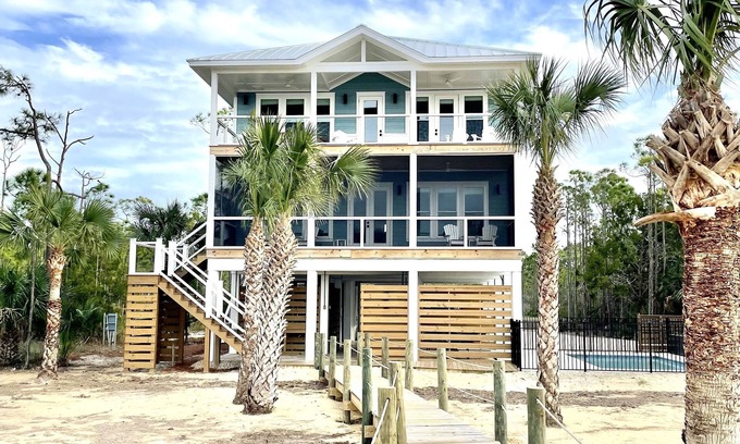 Plantation Casa | Built in 2021 - Bayfront- Pool -Dock - Elevator - Short Walk to Beach