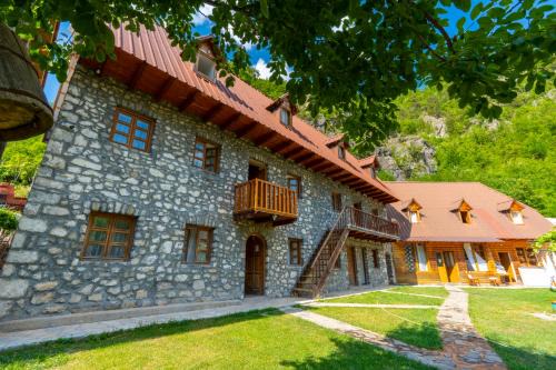 Theth Casa | Bujtina Berishta Theth