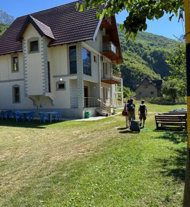 Theth Casa | Bujtina Crystal Theth