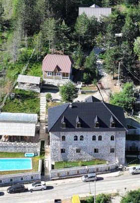Diber Casa | Bujtina Oxhaku i Docit