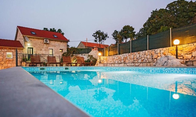 Podbablje Casa | Buljanovi dvori, house & private pool salt water