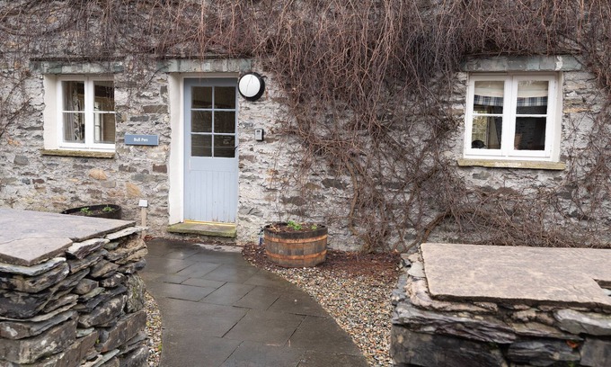Graythwaite Cabaña | Bull Pen - sleeps 10 guests in 5 bedrooms
