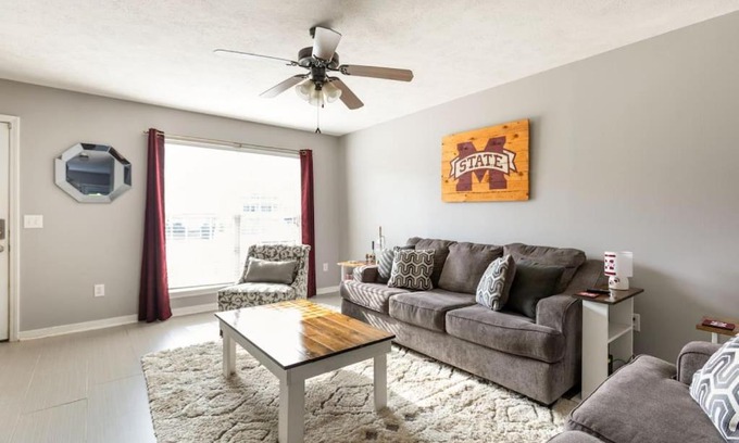 Starkville Casa | Bulldog Academy. Convenient to MSU.