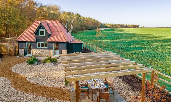 Bury St Edmunds Casa | Bumblebee Cottage