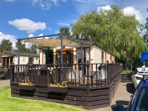 Wisbech Casa | Bumblebee Lodge