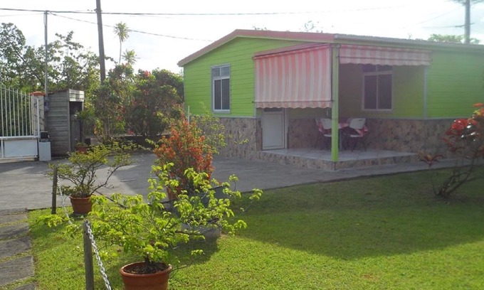 Trois-Rivieres Casa | Bungalow Cannelle - 2 bedrooms - in Sainte Luce, near Anse Mabouyas