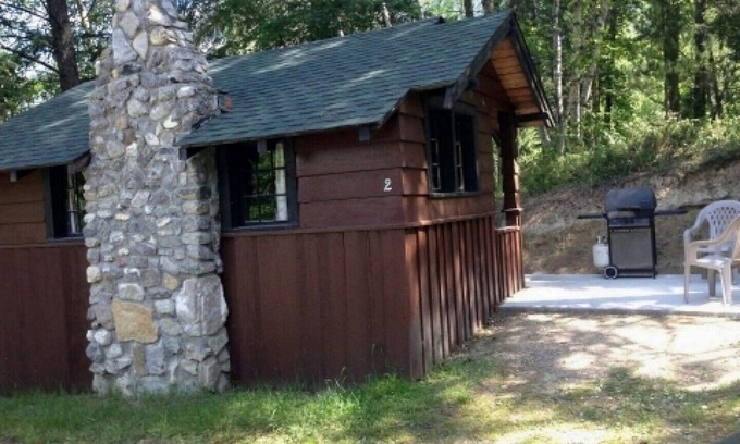 East Kootenay Cabina | Bungalow # 2 o # 3 con jacuzzi interior