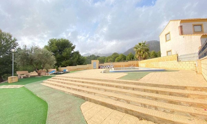 La Colina Casa | Bungalow "Alberca La Nucia" con vistas a la montaña, terraza y Wi-Fi