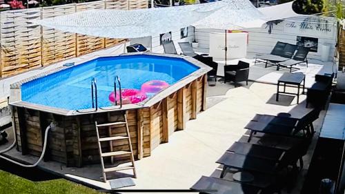 Antibes Chalet De Esquí | Bungalow avec piscine