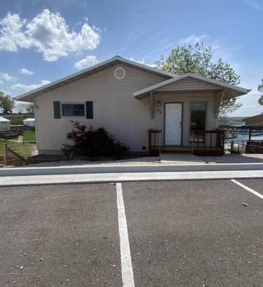 Lake Ozark Casa | Bungalow- Bachelor/Bachelorette parties welcomed!