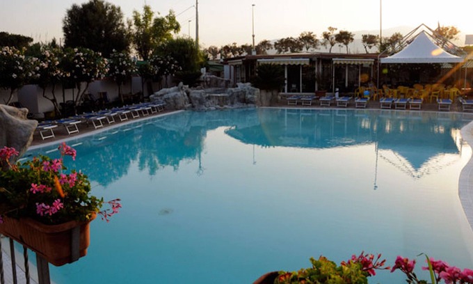 Agropoli Chalet De Esquí | Bungalow By The Sea With Shared Pool, Agropoli, Italy