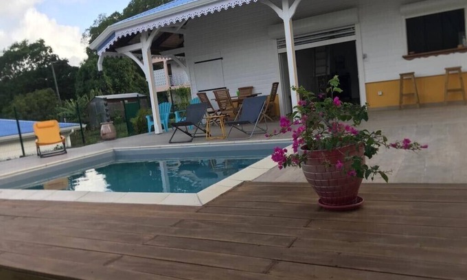 Riviere-Salee Casa | Bungalow Candy with Pool