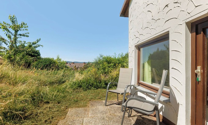 Niedenstein Casa | Bungalow 'Die Grüne Wiese' con terraza compartida, jardín compartido y Wi-Fi