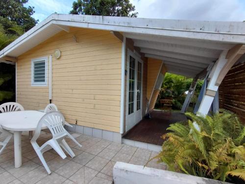 Baie-Mahault Casa | Bungalow Dumonter