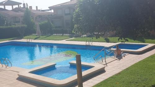 Puerto Marino Apartamento | Bungalow en Novamar a 800 metros del mar