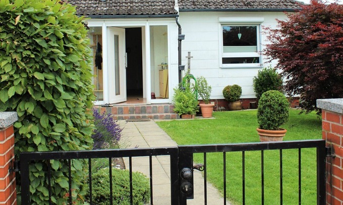 Region Hannover District Casa | Bungalow 'Ferienhaus Seaside' con terraza privada, jardín privado y Wi-Fi