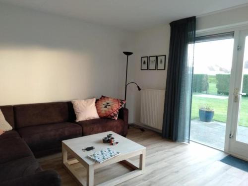 Breskens Casa | Bungalow in Breskens near Beach and Dunes